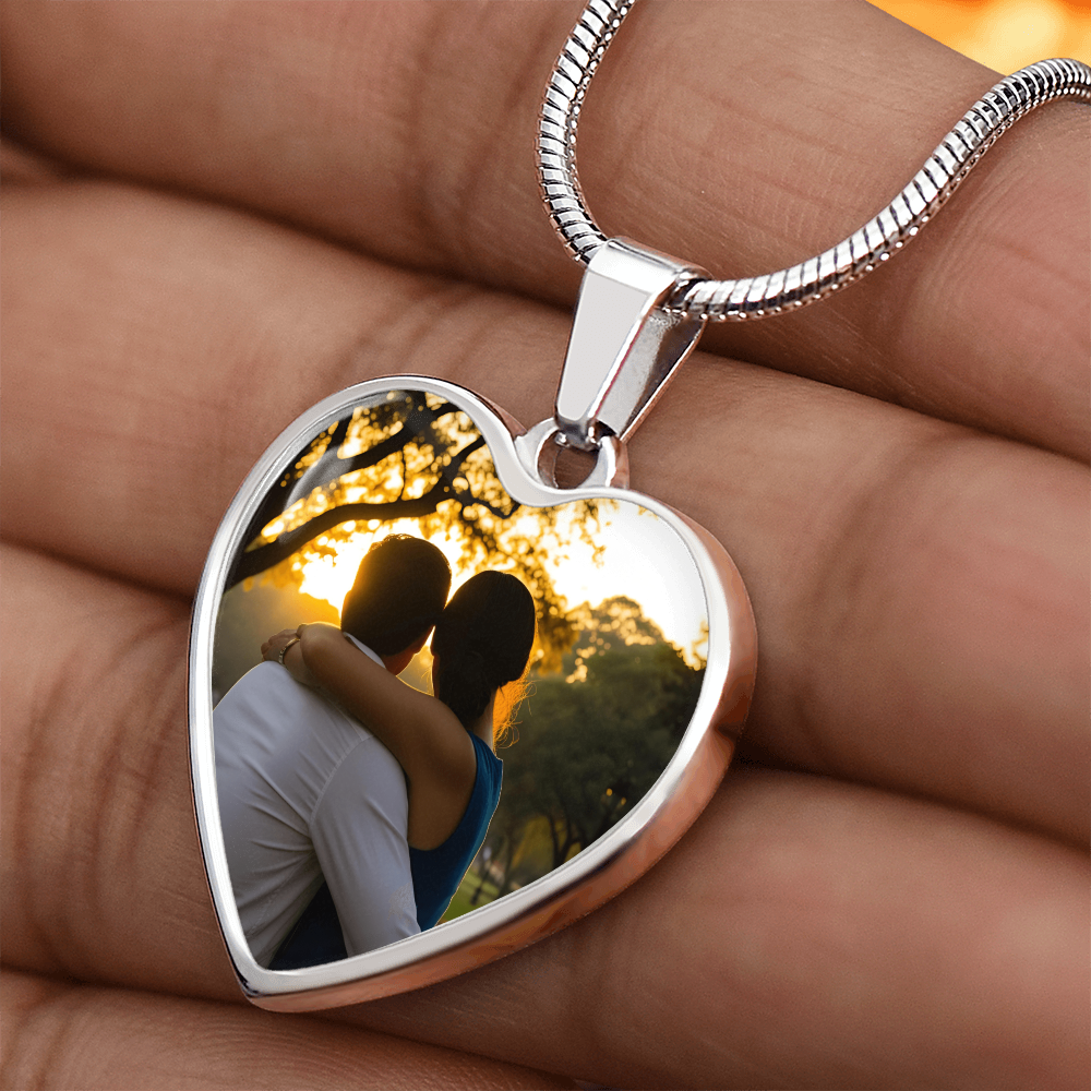 Custom Heart Photo Necklace – Personalized Picture Pendant, Mother's Day Gift for Mom, Wife, Daughter, or Granddaughter