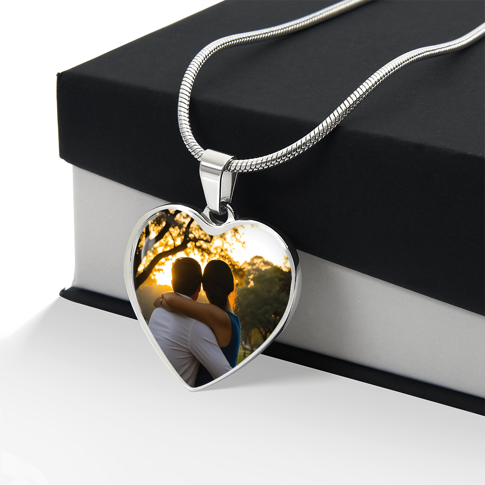 Custom Heart Photo Necklace – Personalized Picture Pendant, Mother's Day Gift for Mom, Wife, Daughter, or Granddaughter